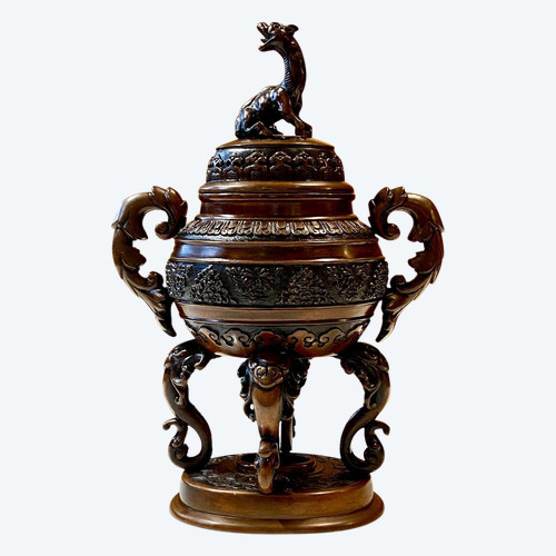 Chine, Premier Tiers Du XXème Siècle, Brûle-parfum En Bronze.