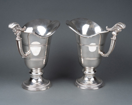 Coppia di cappe in argento massiccio, XIX secolo