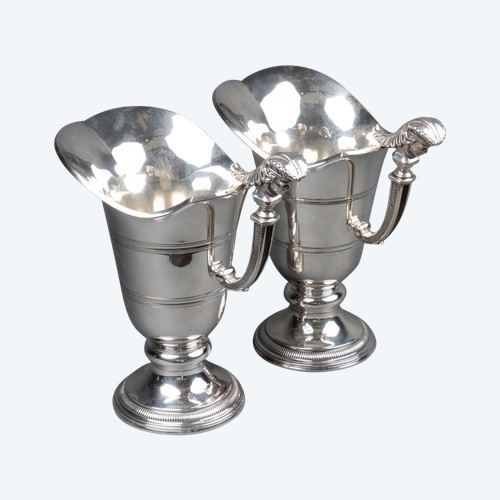 Coppia di cappe in argento massiccio, XIX secolo