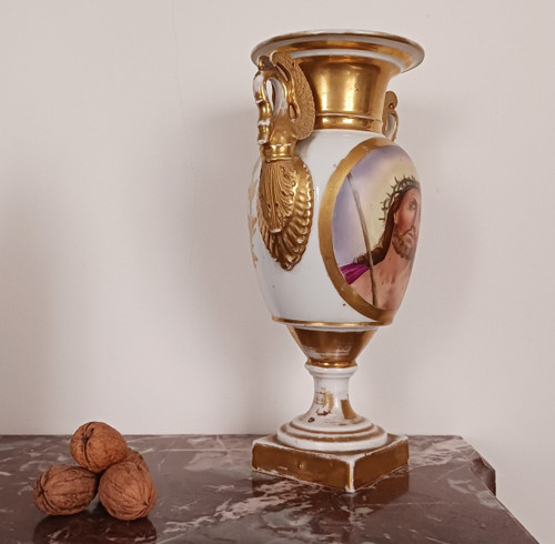 Parigi, periodo della Restaurazione, Luigi Filippo - vaso in porcellana - volto di Cristo, religiosa