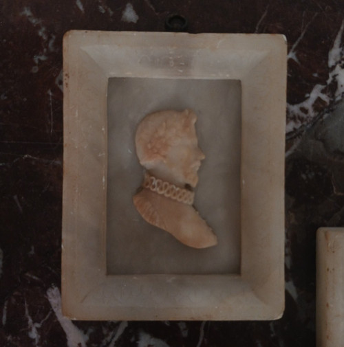 Souvenir du Grand Tour - paire de portraits d'hommes de la Renaissance à la façon de camées - L