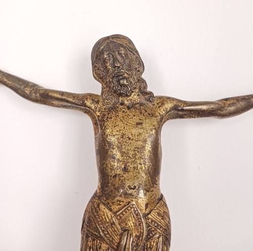 Romanesque art - christ on the cross - gilded bronze - Religiosa