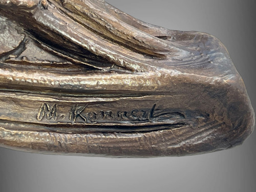 GRANDE SCULPTURE ART DÉCO EN TERRE CUITE SIGNÉE REPRÉSENTANT UNE PENDULE