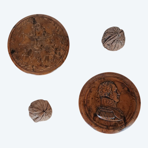 France, Louis Philippe period - double-sided burrwood box - pressed wood, tortoiseshell base