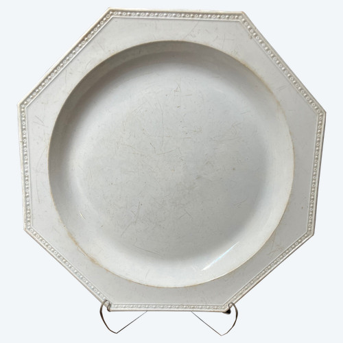 Large octagonal dish with pearled edges Creil 1805-1810