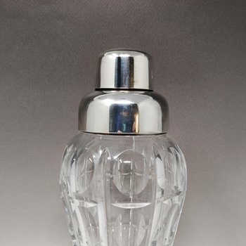 1960 Wunderschöner Cocktail-Shaker aus geschliffenem böhmischem Kristall von Masini in ausgezeichnetem Zustand. Hergestellt in Italien