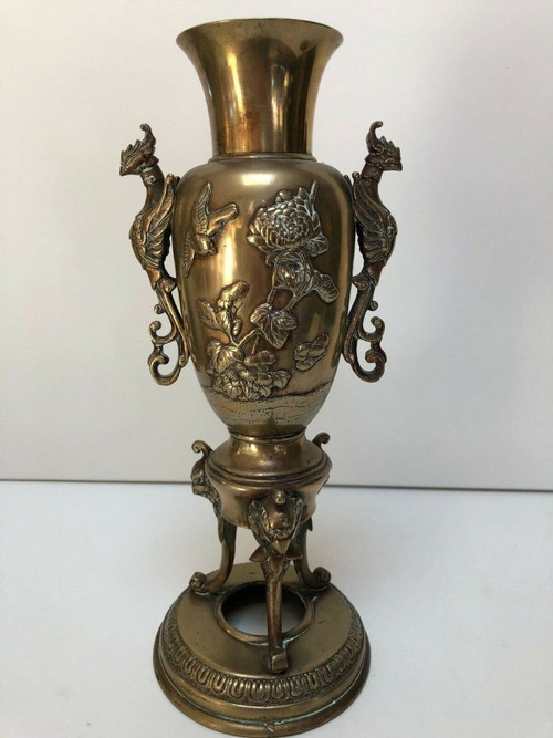 Paire de vases en bronze Chine ou Indochine décor floral et de chimères XIXe