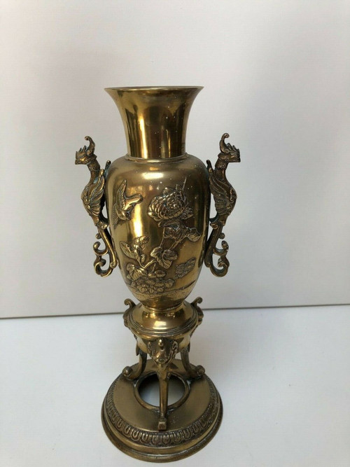 Paire de vases en bronze Chine ou Indochine décor floral et de chimères XIXe
