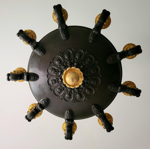 Kronleuchter aus vergoldeter und patinierter Bronze aus der Restaurationszeit
