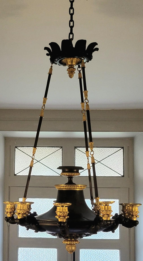 Kronleuchter aus vergoldeter und patinierter Bronze aus der Restaurationszeit