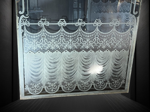 GRANDE PAIRE DE VITRES ANCIENNES DE BISTROT EN VERRE DÉPOLI ET GRAVÉ A L'ACIDE