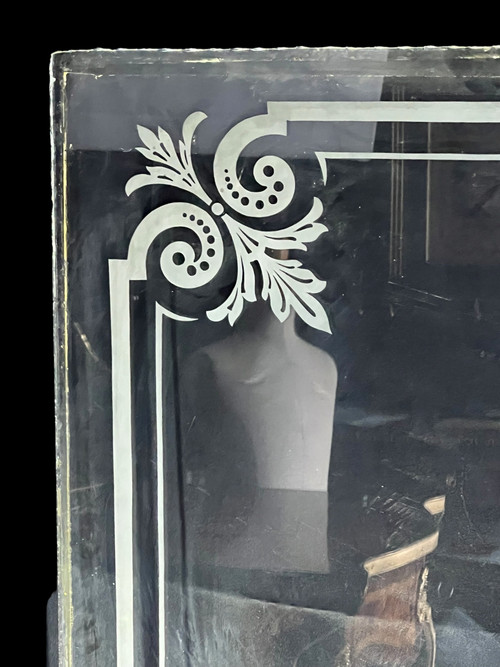 GRANDE PAIRE DE VITRES ANCIENNES DE BISTROT EN VERRE DÉPOLI ET GRAVÉ A L'ACIDE