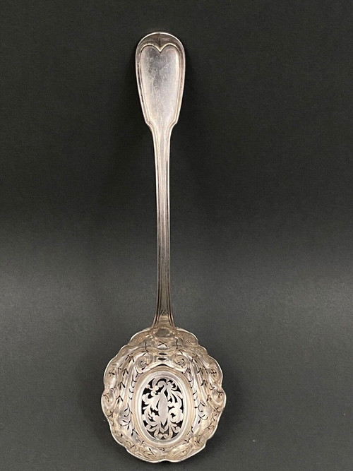 Cuillère à saupoudrer en argent XIXe poinçon Minerve orfèvre LL