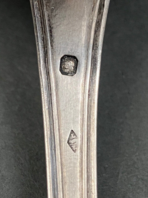 Cuillère à saupoudrer en argent XIXe poinçon Minerve orfèvre LL