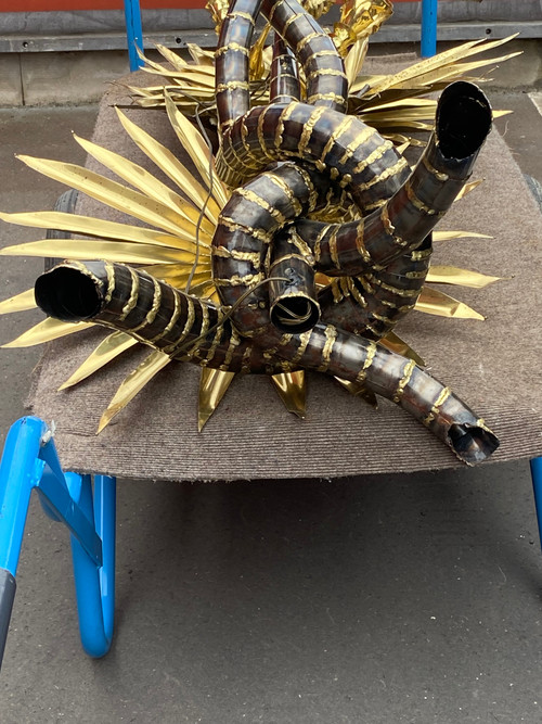 1970′ Yuka Palm Tree Floor Lamp Brass and Patinated Iron Maison Jansen 3 Heads Brutalist Style H 215 cm