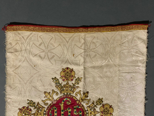 Tissu liturgique ancien broderie au fil d'or