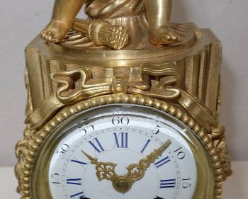 Gilded bronze clock, Louis XVI style, Napoleon III period - Mid 19th century