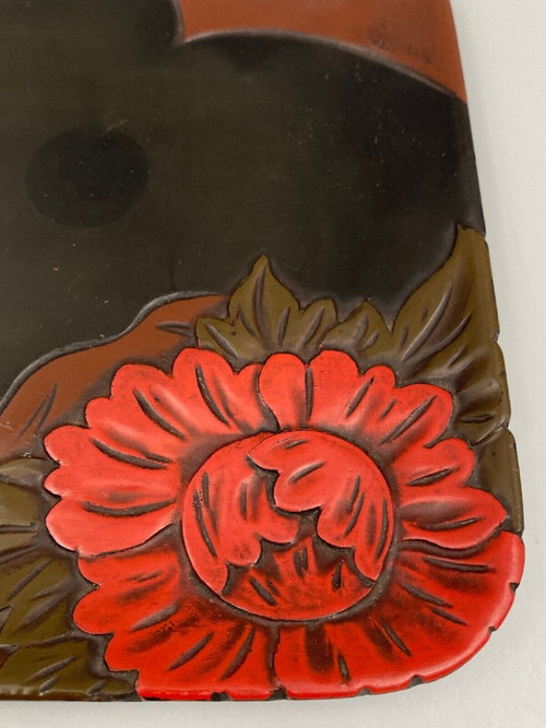 Japanese lacquer presentation tray, floral decor 20th century