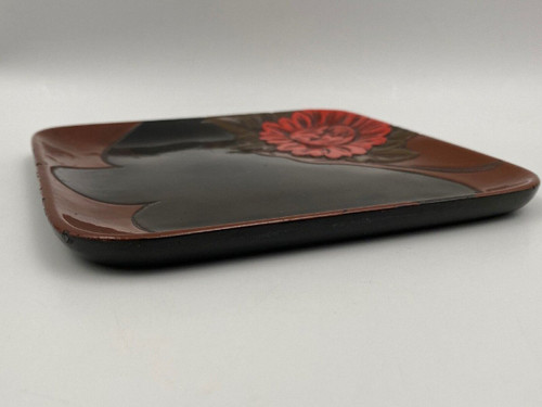 Japanese lacquer presentation tray, floral decor 20th century
