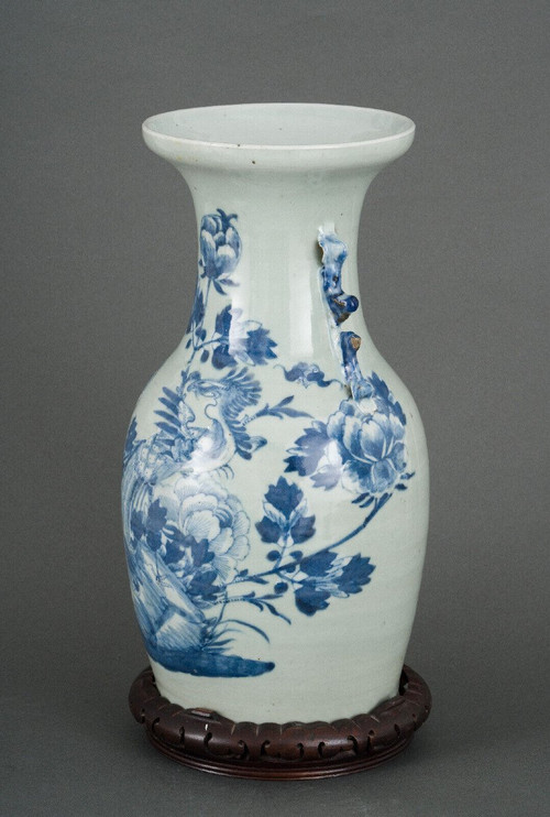 Blue and white Chinese vase, 20th century, birds and flowers design