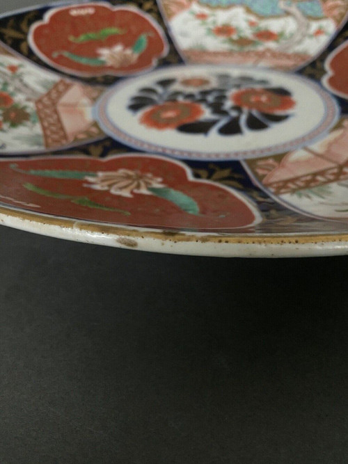 Large dish in Imari porcelain, 19th century, floral design