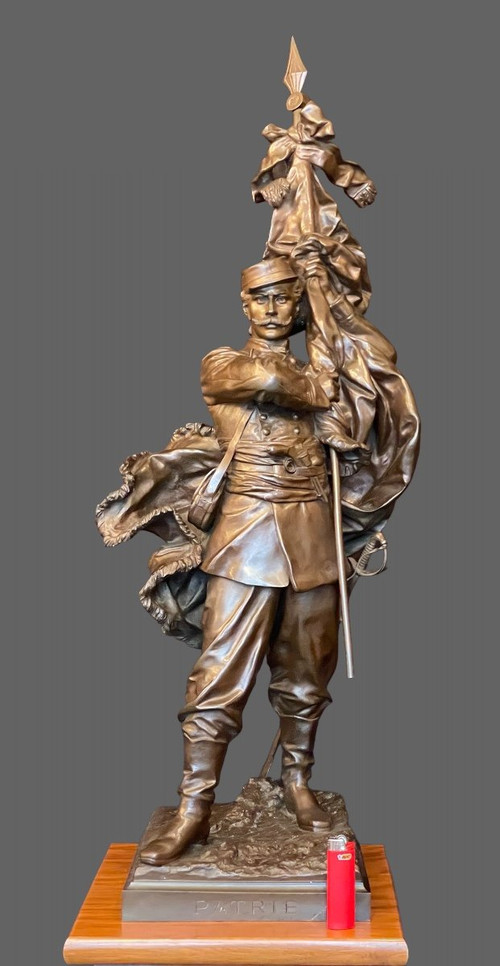 Imponente scultura in bronzo "Patria" del XIX secolo