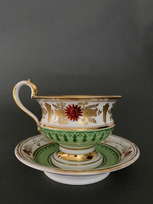Tasse et sous-tasse en porcelaine de Paris époque Louis-Philippe
