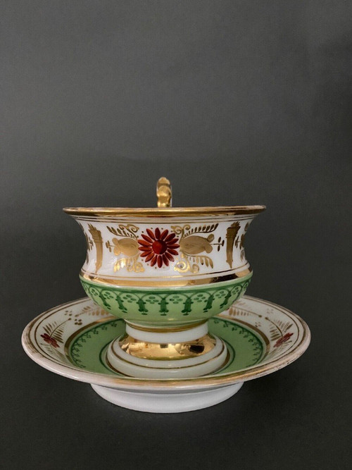Tasse et sous-tasse en porcelaine de Paris époque Louis-Philippe