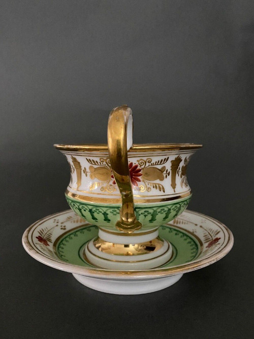 Tasse et sous-tasse en porcelaine de Paris époque Louis-Philippe