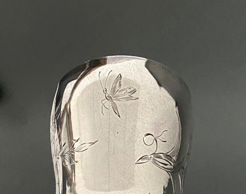 Silver cup, Minerva hallmarks and RB goldsmith engraving floral decoration