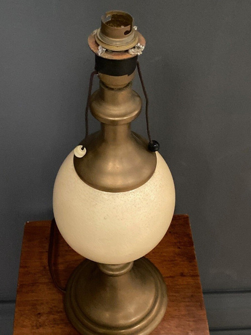 Lampada del 1970 in uovo di struzzo e bronzo su base per doccia