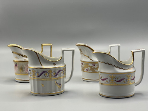 bellissima collezione di brocche per il latte