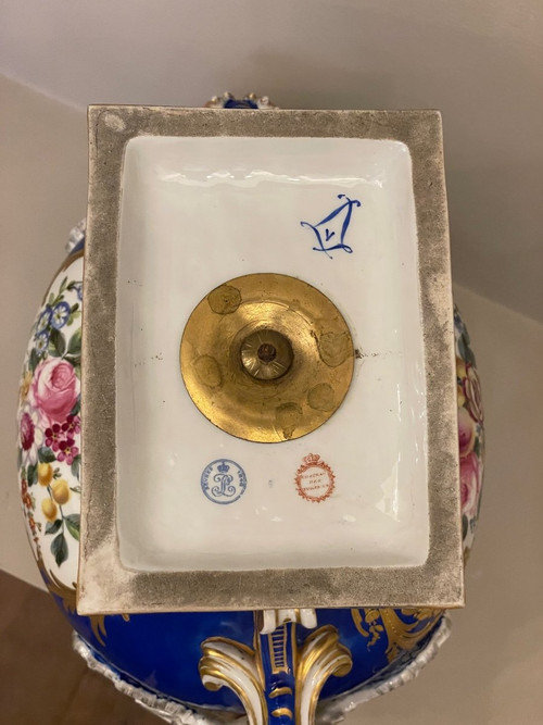 Pot Pourri En Porcelaine De Sèvres