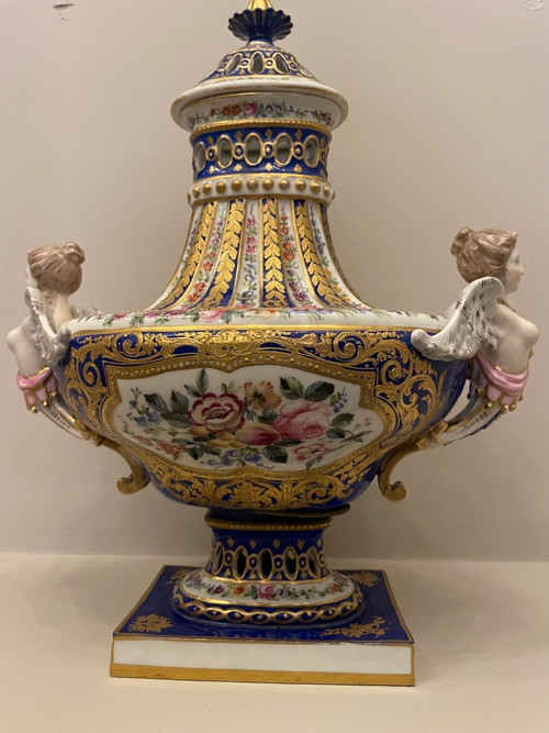 Pot Pourri En Porcelaine De Sèvres