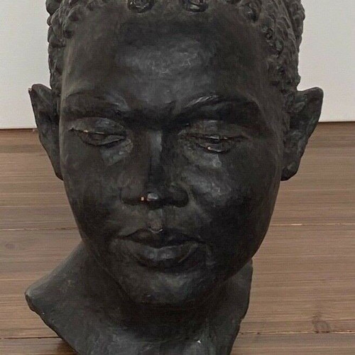 Scultura africaniste atelier femme à la chevelure 1940 di G. Bel