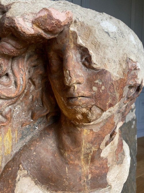 Scultura, profilo di uomo con capelli sul viso, pietra a taglio diretto XX secolo