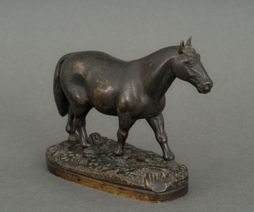 Cavallo da tiro in bronzo del XIX secolo con patina marrone scuro