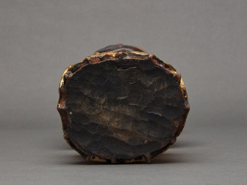 Soggetto di Buddha in legno intagliato e dorato in policromia, fine XIX secolo