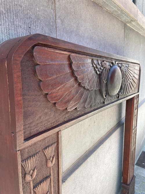 La Maison Des Ailles" Art Deco mantel