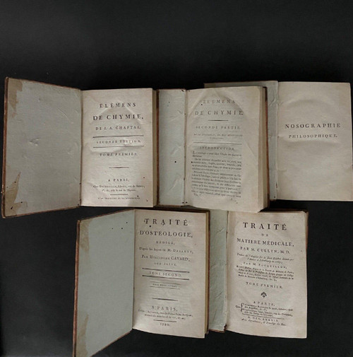 11 Bände medizinische Bücher Osteologie Chirurgie Chemie Nosographien 1790