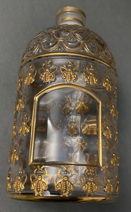 Guerlain Paris gravierte Bienenmodell-Parfümflasche aus Glas