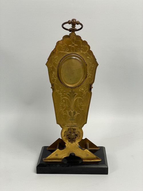 Porte Photo Représentant Un écran De Cheminée en forme d’éventail époque Napoléon III