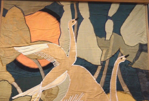Gobelin und Seide verziert mit Vögeln, geometrischer Schnitt aus dem Jahr 1930