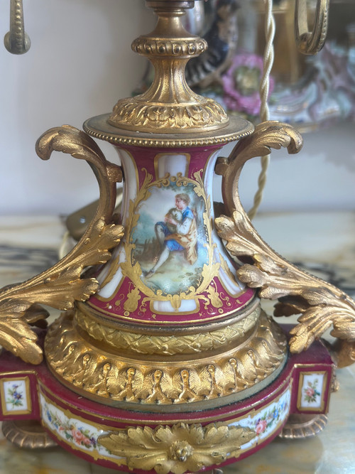 Coppia di lampade in porcellana di Sèvres della fine del XIX secolo 