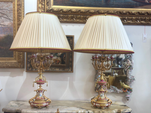 Coppia di lampade in porcellana di Sèvres della fine del XIX secolo 