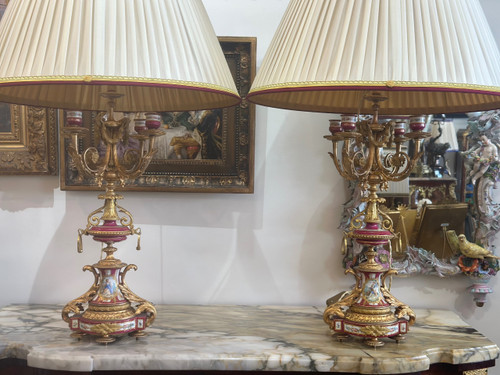 Coppia di lampade in porcellana di Sèvres della fine del XIX secolo 