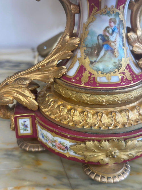 Coppia di lampade in porcellana di Sèvres della fine del XIX secolo 