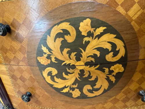 COMMODE DEMI LUNE DE STYLE LOUIS XV