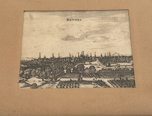 Deux gravures du XVIIIe représentant Rennes dans cadre baguette