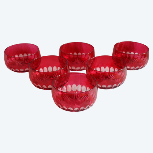 Set of 6 bowls, ramekins in Baccarat crystal cut with red pink overlay